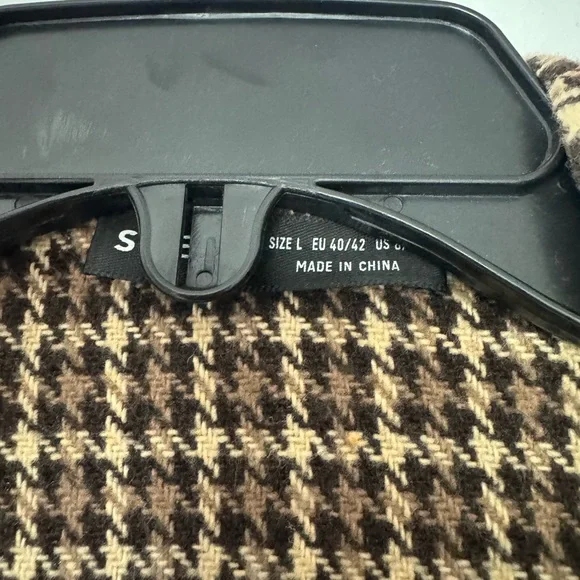 Classic Houndstooth Blazer in Brown - Picture 6 of 6